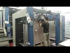 Giới thiệu Hộp bao bì thể thao bằng giấy sóng OEM / ODM với tay áo PET cho bạn